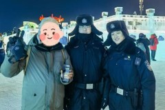 “跨年夜”的守护人  道外公安为“冰雪浪漫”披上“平安外衣”