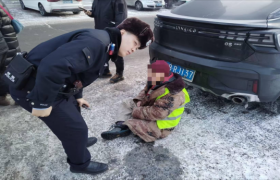 逻民警守护城市清洁者